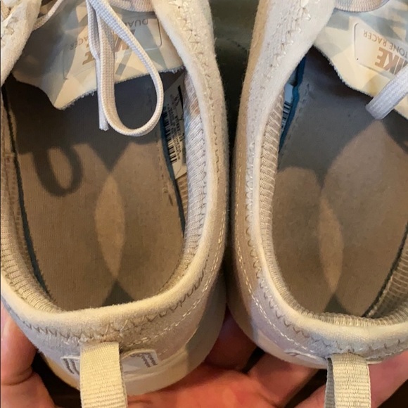 Running shoes - Picture 3 of 5